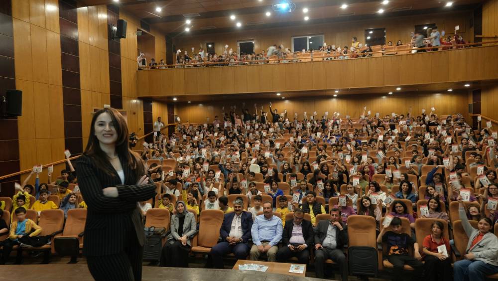 24 ilde 200 okulda 14 bin 564 öğrenciyi kapsayan Endülüs