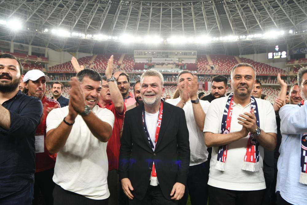 Onikişubat Belediye Başkanı Hanifi Toptaş, 3. Lig Play-Off Finali’nde Ayvalıkgücü