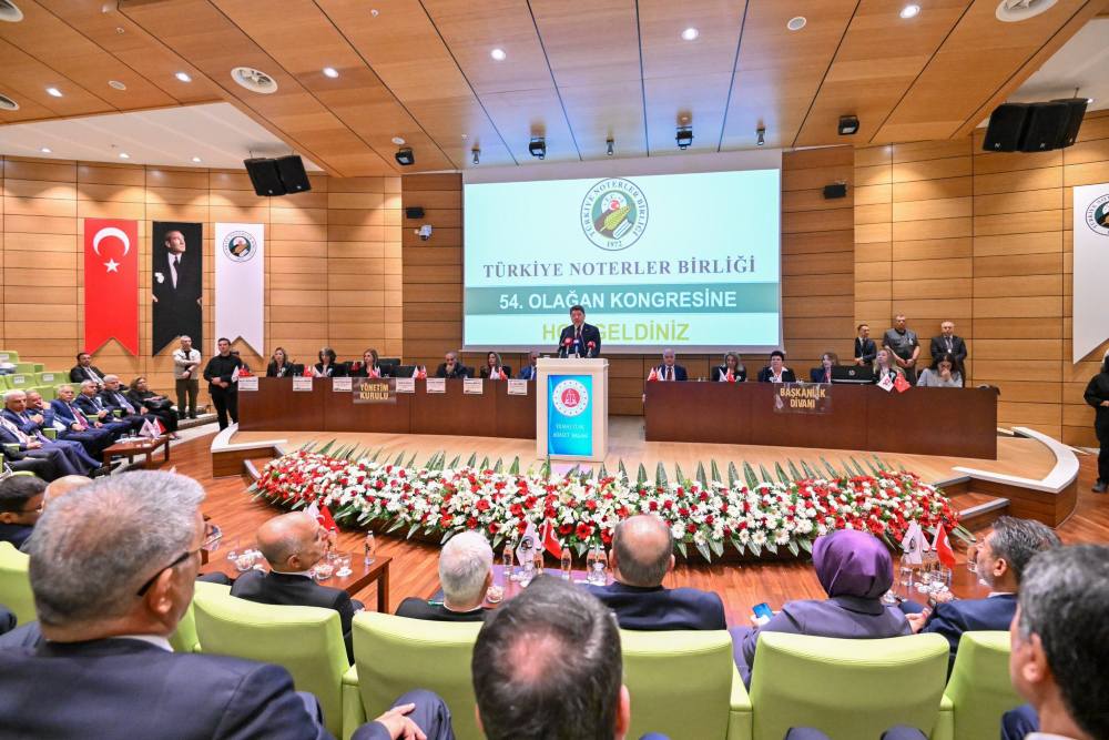 Büyükşehir Belediye Başkanı Fırat Görgel, Türkiye Noterler Birliği Başkanlığına seçilen
Kahramanmaraşlı