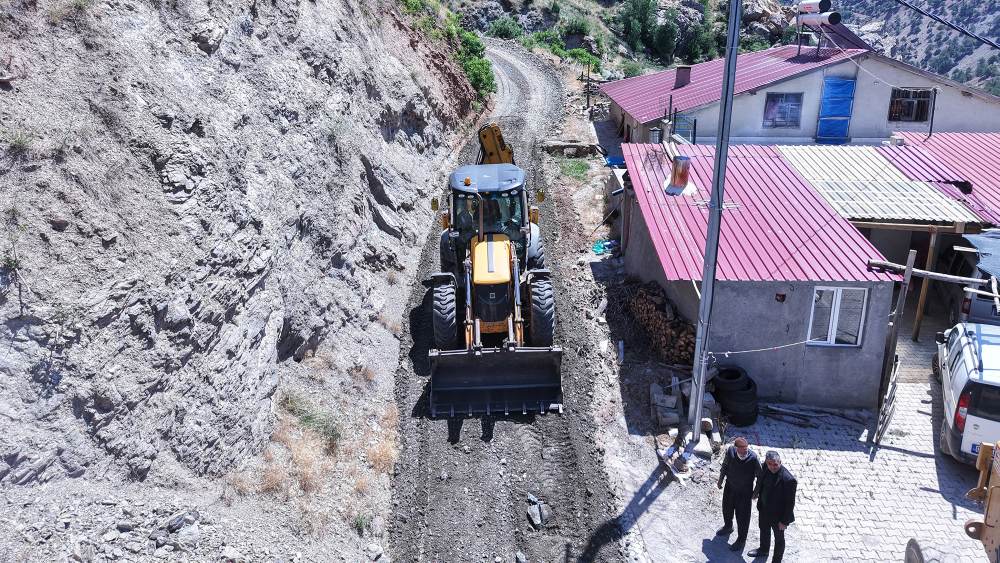 Büyükşehir Belediyesi, Ekinözü’nün Alişar Mahallesi’ne bağlı Erikli, Hocaahmetler,
Kasımlar, Kamilikoz ve