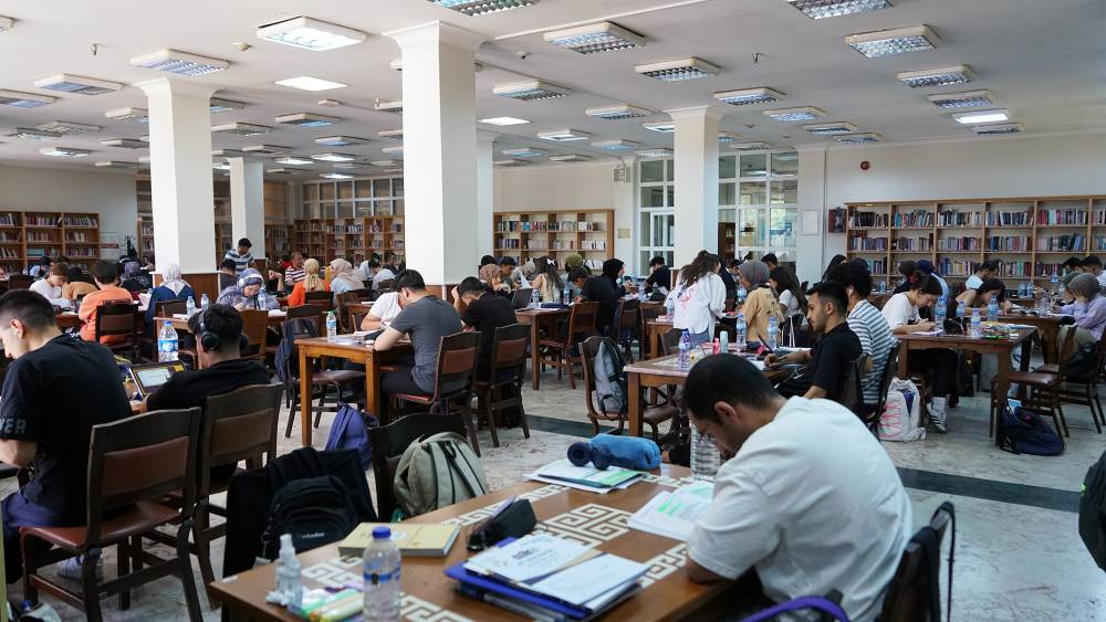 Büyükşehir Belediyesinin şehir genelindeki 21 kütüphanesi LGS ve YKS’ye sayılı