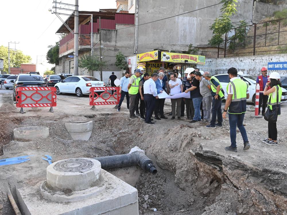 Kahramanmaraş Büyükşehir Belediye Başkanı Fırat Görgel, Dulkadiroğlu Pınarbaşı mevkiinde yürütülen