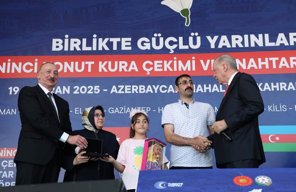 Cumhurbaşkanı Recep Tayyip Erdoğan ve Azerbaycan Cumhurbaşkanı İlham
Aliyev’in teşrifleriyle Azerbaycan