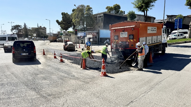 KASKİ, şehir merkezinin önemli ulaşım arterlerinden Hacı Murat Caddesi ve
