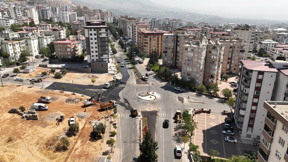 Büyükşehir Belediyesi, trafik çilesini azaltacak 
ve güvenliği artıracak yeni kavşak