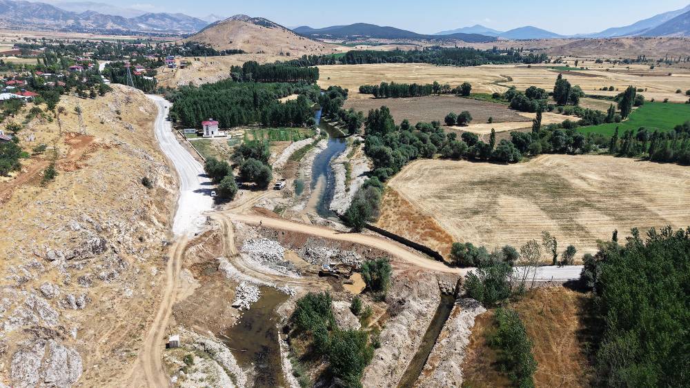Büyükşehir Belediyesi, Göksun kırsalında Temurağa ve Hacıömer mahallelerine ulaşımda kritik