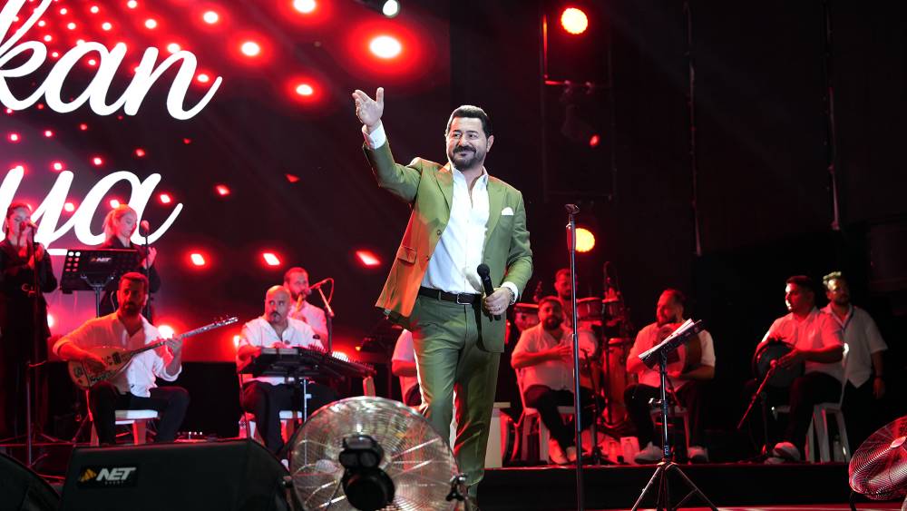 Kahramanmaraş Büyükşehir Belediyesinin Geleneksel Ağustos Fuarı müzik dolu geceleriyle vatandaşlara