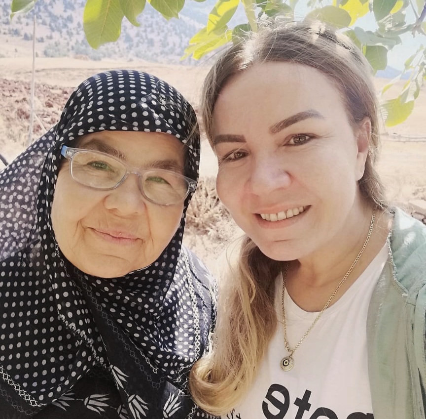 Güzel insanlar, geride güzel izler bırakır.”