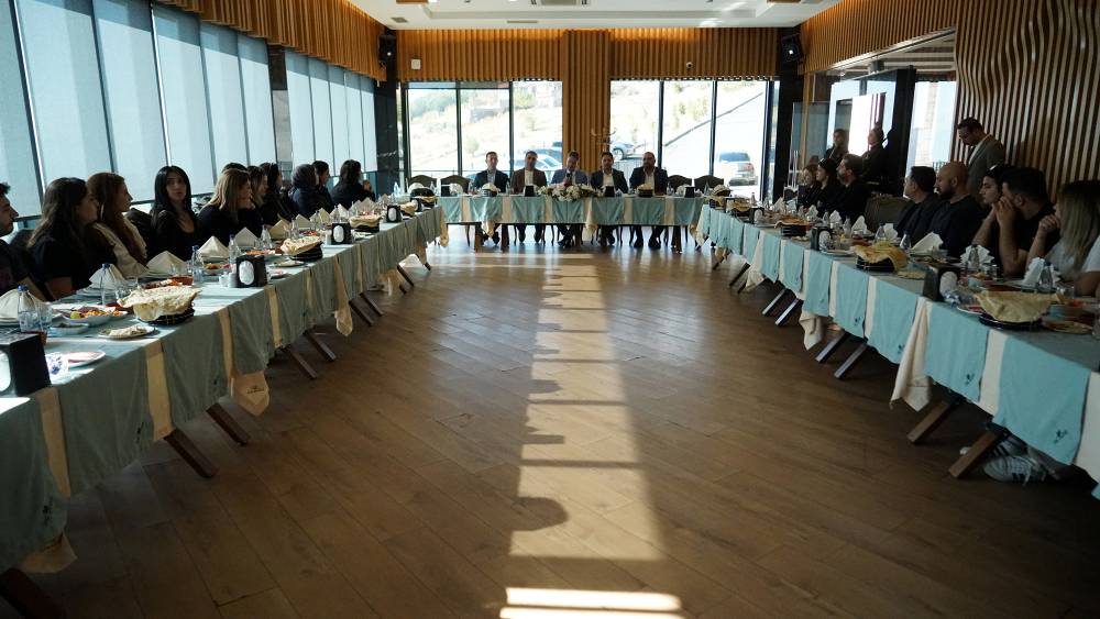 Büyükşehir Belediyesi, Jolly Tur yöneticileriyle 
şehrin turizm potansiyelini artırmak için