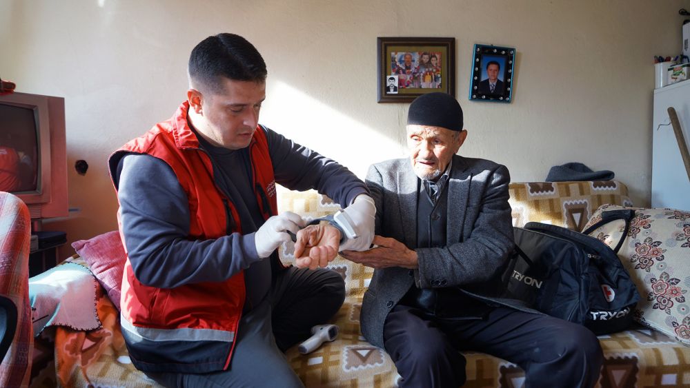 Kahramanmaraş Büyükşehir Belediyesi, 65 yaş üstü 938 ihtiyaç sahibi vatandaşa