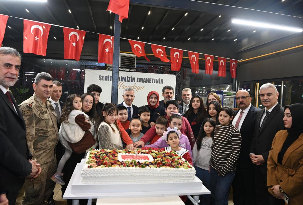Büyükşehir Belediye Başkanı Fırat Görgel, şehit çocukları için düzenlenen programda