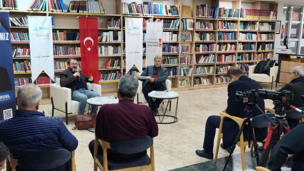 Kahramanmaraş Büyükşehir Belediyesi, yazarlar Mustafa Köneçoğlu ve Güray Süngü’nün katılımıyla