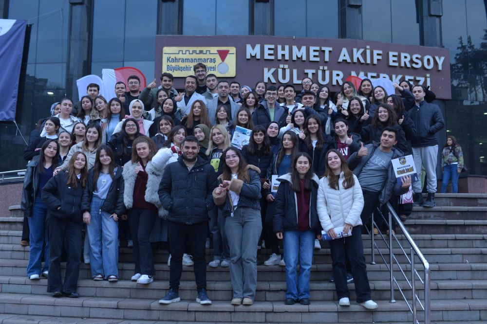 Büyükşehir Belediyesinin YKS kampında biyoloji dersinde sınava yönelik önemli stratejiler