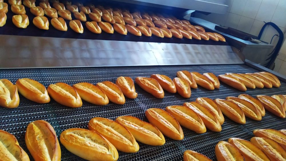 Büyükşehir Belediyesi, Halk Ekmek Fabrikasında ürettiği günlük 50 bin ekmek