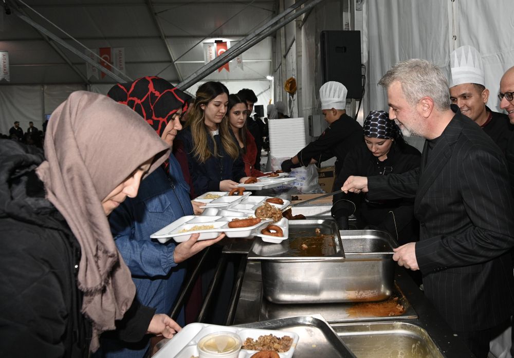 Özge Grup tarafından KSÜ Avşar Yerleşkesi’nde düzenlenen geleneksel iftar
programına katılan