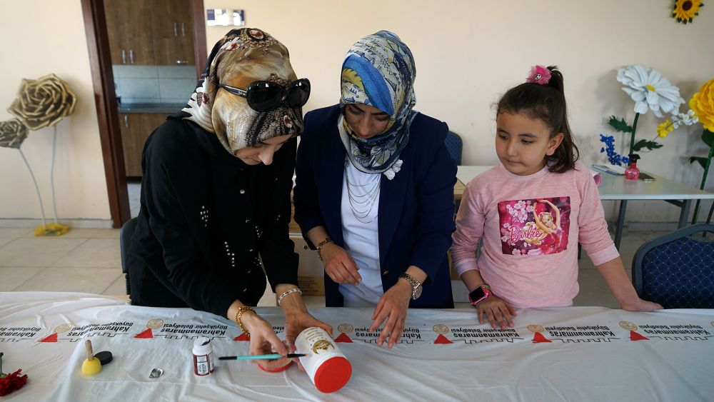 Büyükşehir Belediyesi tarafından düzenlenen atölyede çocuklar, anneleriyle birlikte geleneksel Ramazan