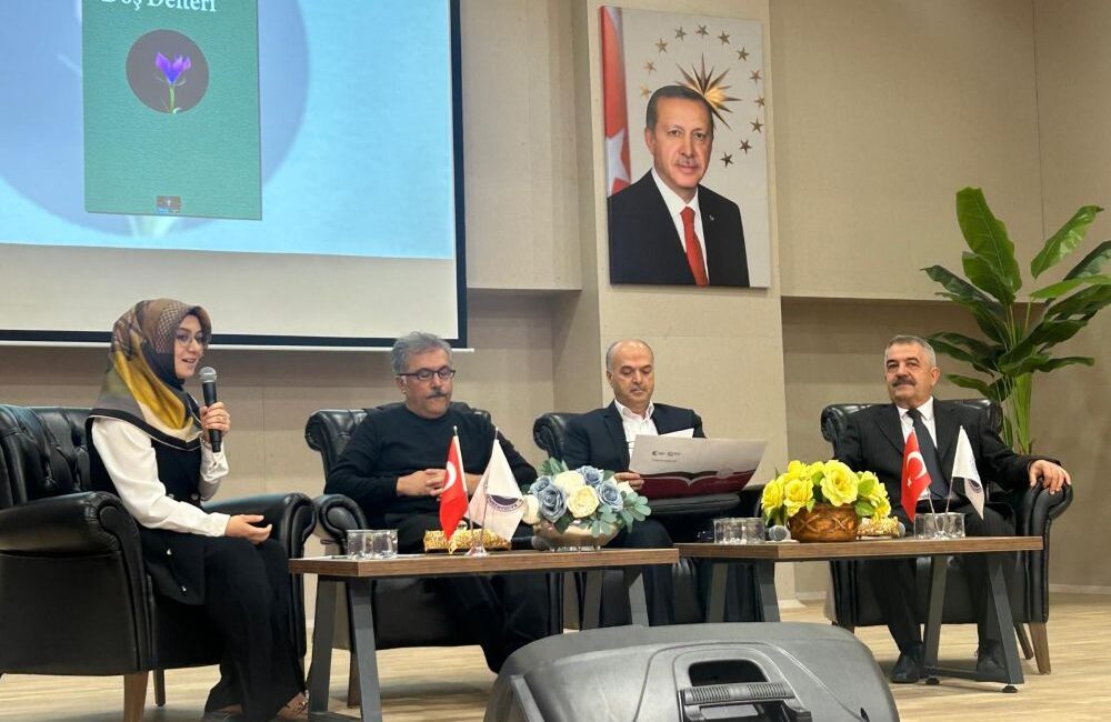 Kahramanmaraş İstiklal Üniversitesi, "Sözün Gölgesinde: Şuurdan Şiire" söyleşisiyle şehrin usta