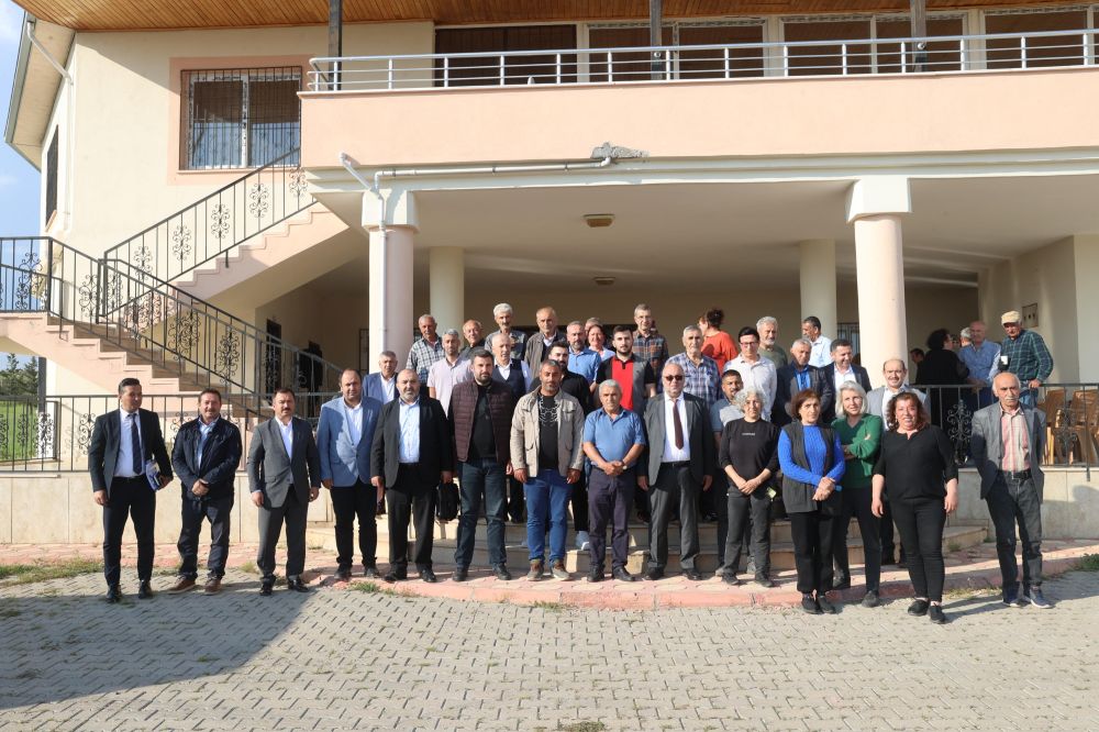 Dulkadiroğlu Belediye Başkanı Mehmet Akpınar, mahallelerin ihtiyaçlarını yerinde tespit etmek,