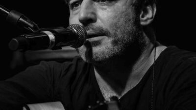 Pop Star Yarışmasıyla ünlenen sanatçı hayatını kaybetti. 