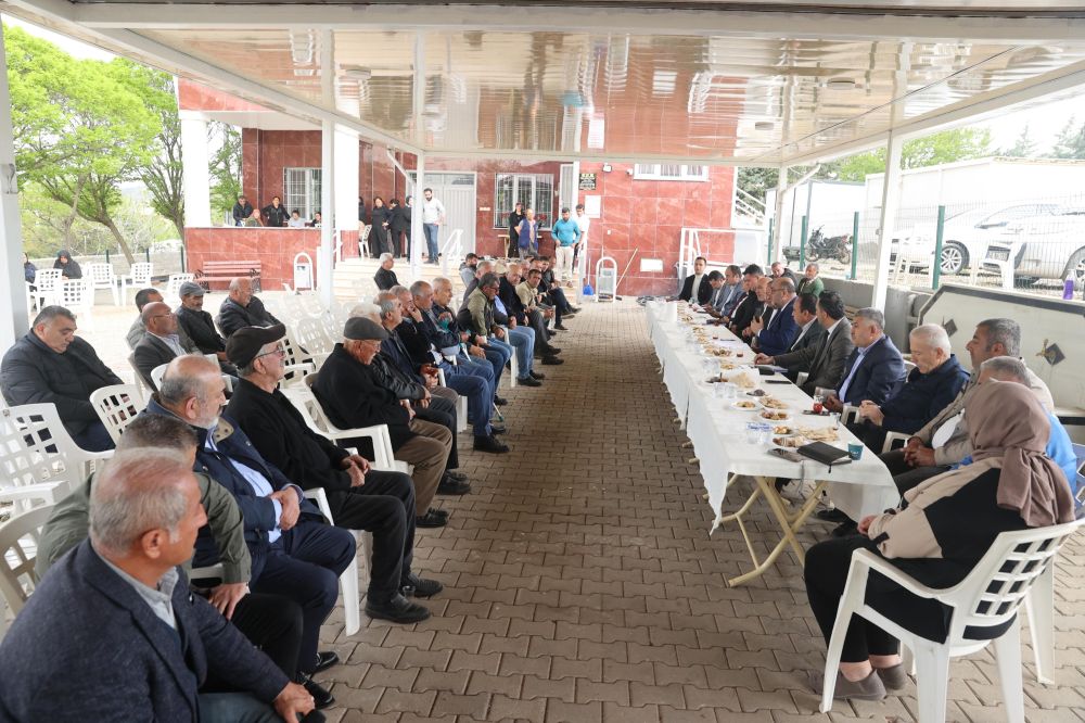 Dulkadiroğlu Belediye Başkanı Mehmet Akpınar, ilçenin her noktasına ulaşma hedefiyle