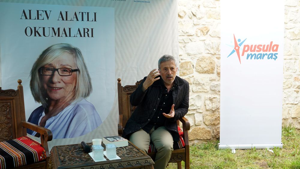 Büyükşehir Belediyesi’nin düzenlediği kitap tahlili programında Alev Alatlı’nın eserlerini en