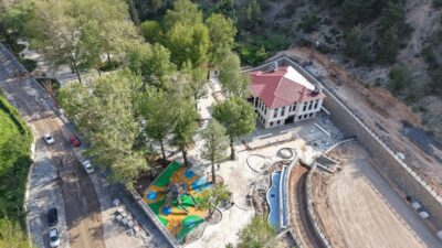 Büyükşehir Belediyesi tarafından Dulkadiroğlu Pınarbaşı’na kazandırılan Çınaraltı Sosyal Tesisleri, doğayla