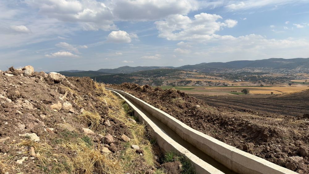 Büyükşehir Belediyesi, tarımsal üretime yönelik destekleri kapsamında Dulkadiroğlu
Peynirdere Mahallesi’ne 3