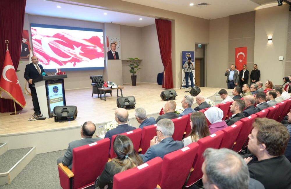 İstiklal Bilim ve Teknoloji Üniversitesi’nde (İBTÜ) düzenlenen 
“Terörsüz Türkiye” konferansında