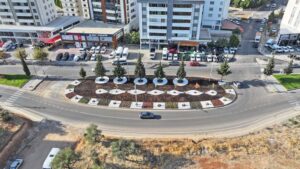 Kahramanmaraş Büyükşehir Belediyesi, Adil Erdem Bayazıt Caddesi üzerinde gerçekleştirdiği çevre