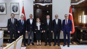 Kahramanmaraş Büyükşehir Belediye Başkanı Fırat Görgel, Cumhurbaşkanı Yardımcısı Cevdet Yılmaz’ı