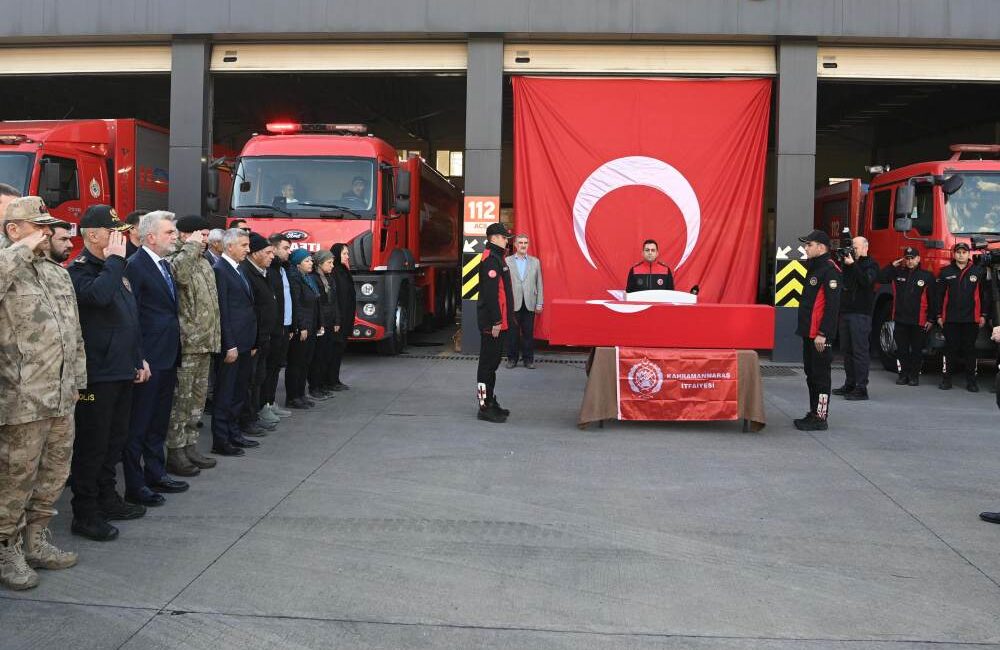 Kahramanmaraş Büyükşehir Belediyesi İtfaiye Dairesi Başkanlığı’nda görevli ve Nurhak’ta görevi