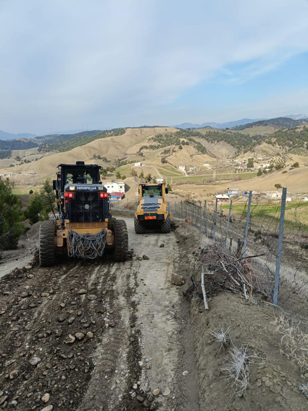 Onikişubat Belediyesi, vatandaşların yol güvenliğini ve konforunu artırmak amacıyla bakım