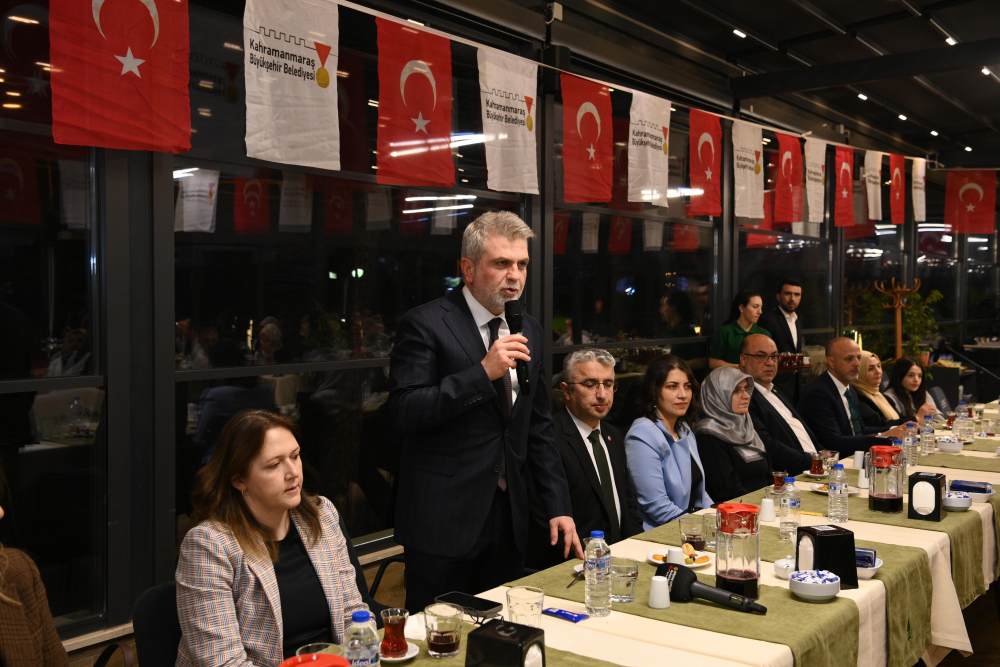 Büyükşehir Belediye Başkanı Fırat Görgel, 
ilçe belediye başkanları ve meclis