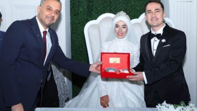 Aile Yılı’nda Evlenecek Çiftlere Onikişubat Belediyesi’nden Destek Onikişubat Belediyesi’nin yeni yatırımı olan Kavlaklı Kır Düğün Salonu’nun açılışı