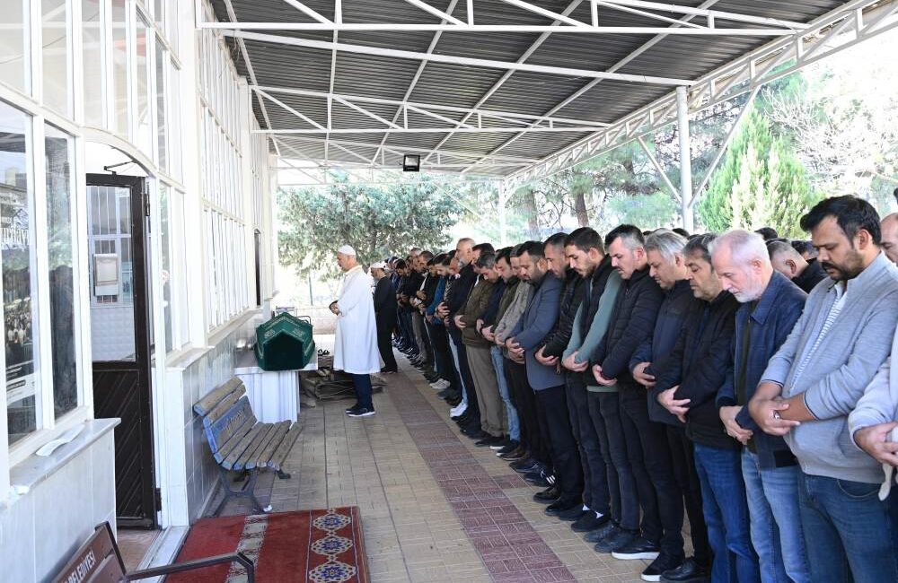 Başkan Görgel, Büyükşehir Personeli Zülkif Katmış’ın Cenaze Törenine Katıldı Geçirdiği