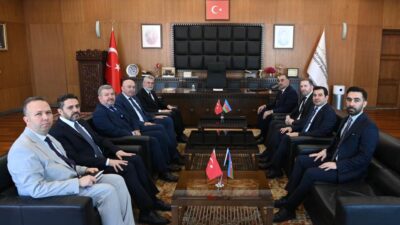 Azerbaycan Büyükelçisi Reşad Memmedov, Kahramanmaraş’ta ağırlandı; 
Azerbaycan Mahallesi’nde incelemelerde bulunuldu.