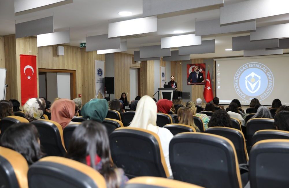 Kahramanmaraş İstiklal Üniversitesi (KİÜ), kooperatifçilik eğitimi verme yetkisi kapsamında kentte