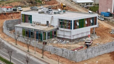 Büyükşehir Belediyesi’nin 60 milyon TL’lik yatırımıyla Binevler’de yükselen 
Çocuk Kütüphanesi