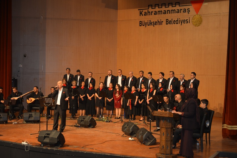 Kahramanmaraş Büyükşehir Belediyesinin düzenlediği “Kahramanmaraş Türküleri” konseri, Anadolu’nun ezgilerini aynı