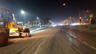 Kahramanmaraş Büyükşehir Belediyesi, yoğun yağışların ardından altyapı çalışmalarının sürdüğü arterlerde