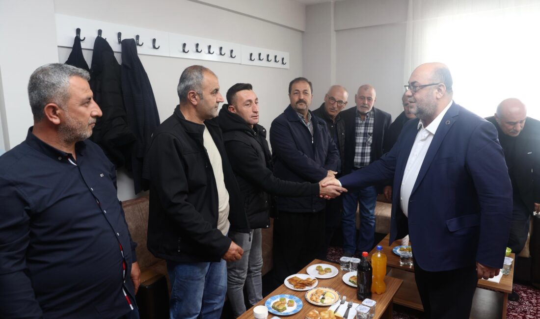 Dulkadiroğlu Belediye Başkanı Mehmet Akpınar, "84. Mahalle Toplantısı" kapsamında Abbaslar