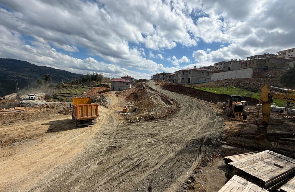 Onikişubat Belediyesi, kırsal bölgelerdeki yaşam kalitesini artırmak ve ulaşım konforunu