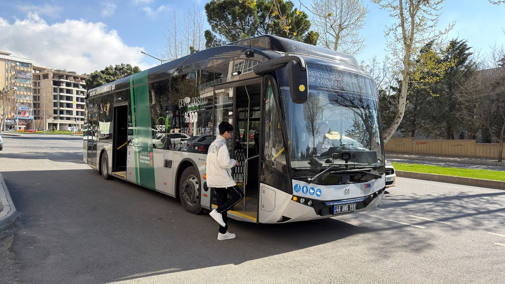 Kahramanmaraş Büyükşehir Belediyesi, şehir içi ulaşımda konforu artırmak ve karbon