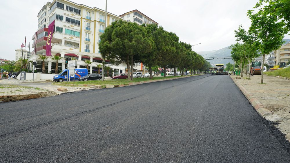 Kahramanmaraş Büyükşehir Belediyesi, şehir merkezinin ana ulaşım damarlarından biri olan