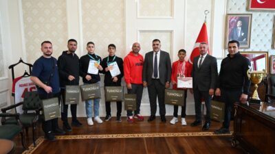 Türkoğlu Belediye Başkanı Mehmet Karaca, Antalya ve Bursa'da düzenlenen uluslararası