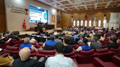Büyükşehir Belediyesi Haziran ayı Olağan Meclis Toplantısı gerçekleştirildi. Başkan
Vekili Mahmet