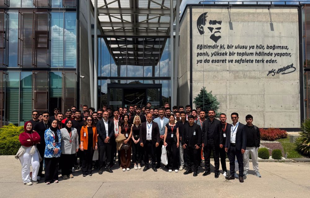 Kahramanmaraş İstiklal Üniversitesi (KİÜ) Airbus-TUSAŞ Havacılık Meslek Yüksekokulu öğrencileri, “İşletmede