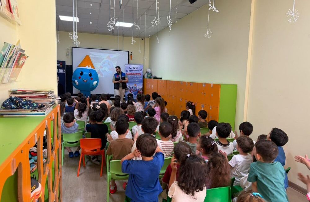 KASKİ maskotu Mavi, çocuklara suyun önemini ve her damlanın değerini