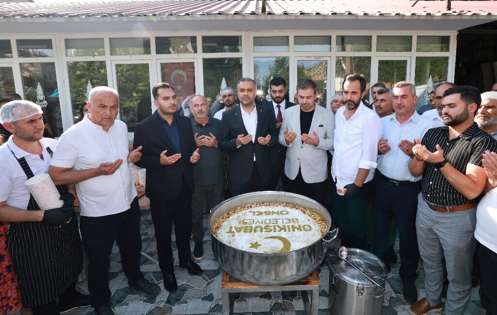 Onikişubat Belediye Başkanı Hanifi Toptaş, Muharrem ayı dolayısıyla Tekir Mahallesi’nde