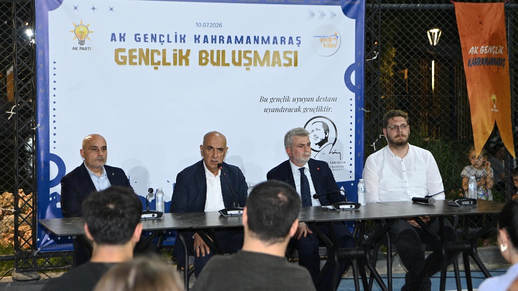 Kahramanmaraş Büyükşehir Belediye Başkanı Fırat Görgel, AK Parti Gençlik Kolları'nın